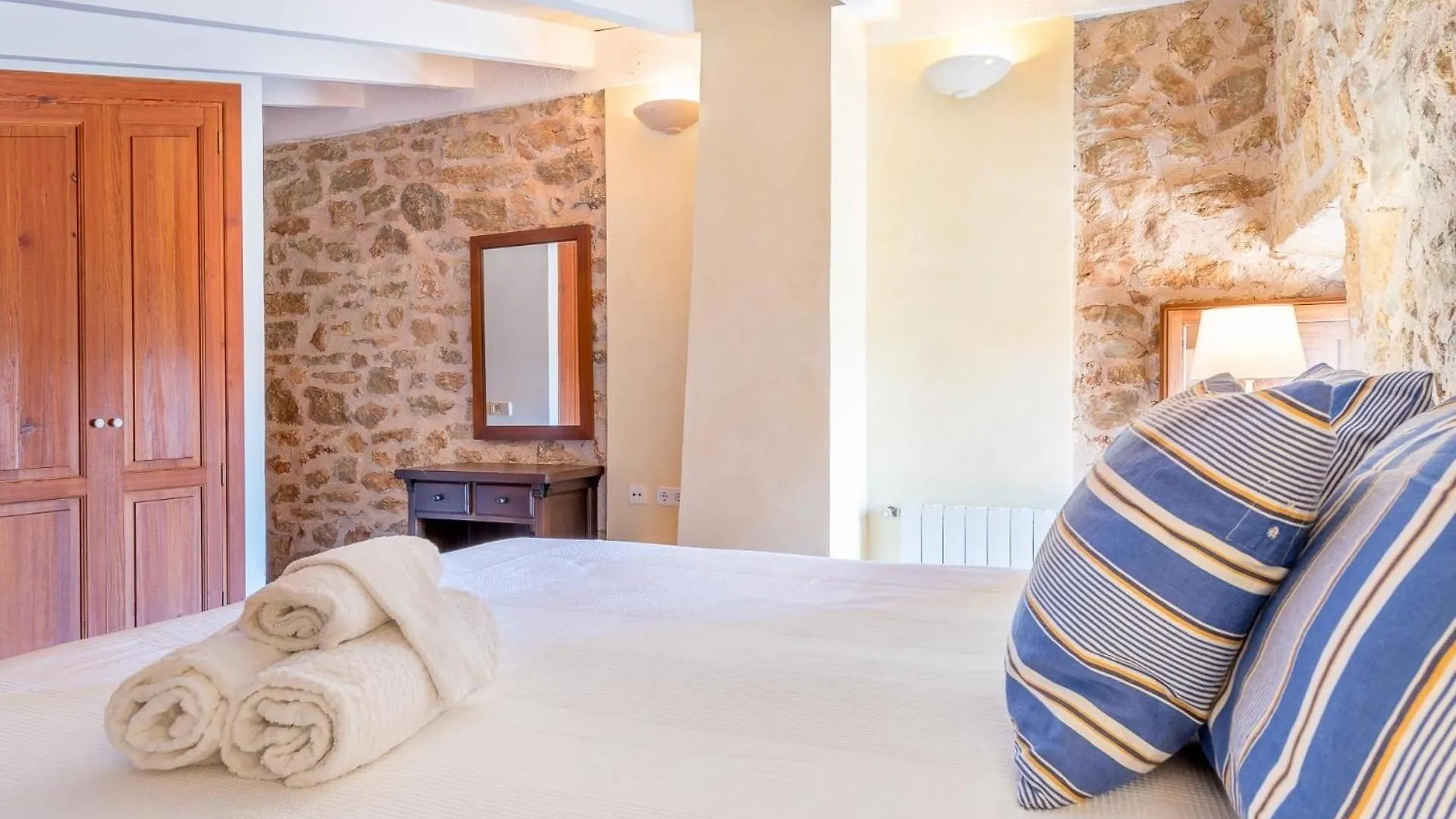 Ferienhaus Mit Privatpool Fuer 8 Personen Ca 350 Qm In San Lorenzo De Cardessar, Mallorca Suedostkueste Von Mallorca Sant Llorenc Des Cardassar Holiday home