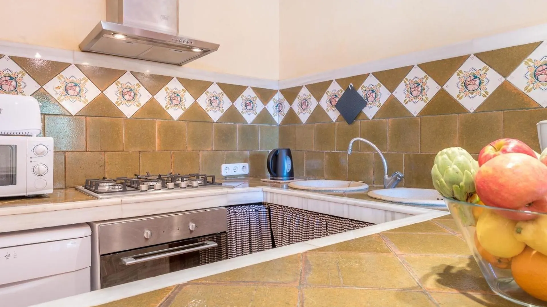 Ferienhaus Mit Privatpool Fuer 8 Personen Ca 350 Qm In San Lorenzo De Cardessar, Mallorca Suedostkueste Von Mallorca Sant Llorenc Des Cardassar 0*,  Spain
